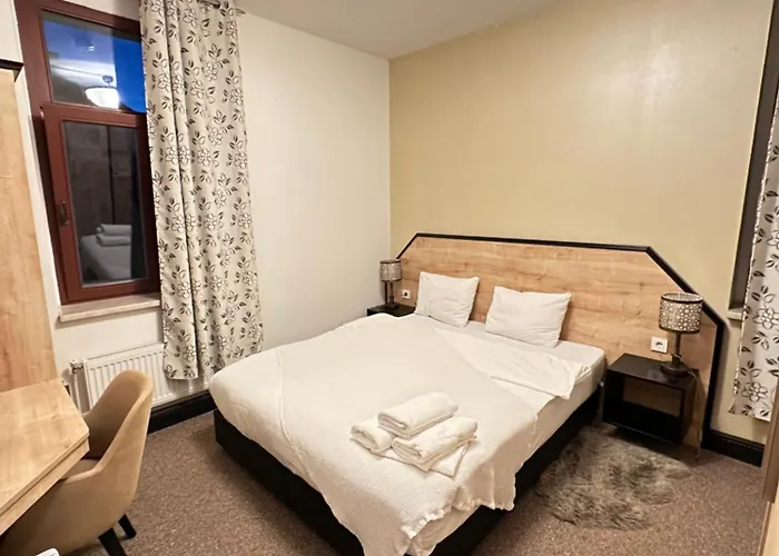 Kro Am Fluss Weißenfels